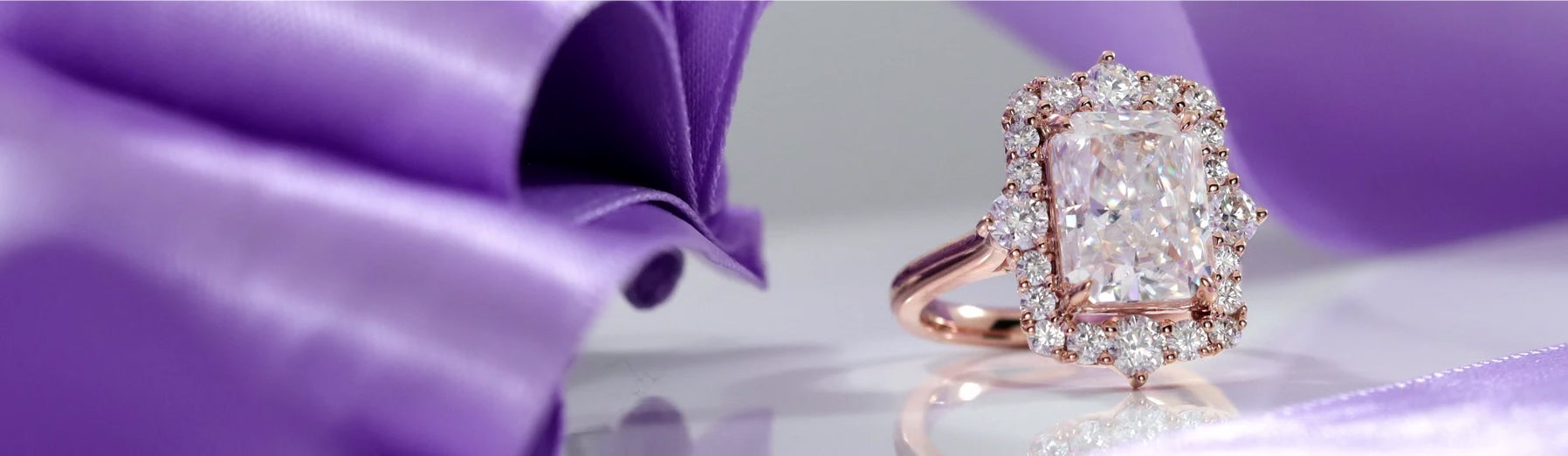 custom design your own designer engagement ring at Quorri 