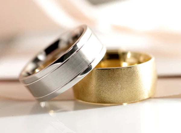 gold and platinum mens wedding bands in Canada